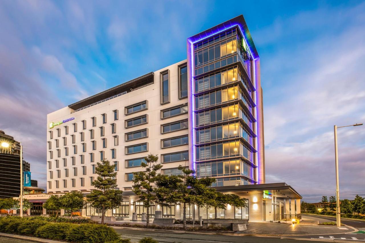 Holiday Inn Express & Suites Sunshine Coast By Ihg Maroochydore Zewnętrze zdjęcie